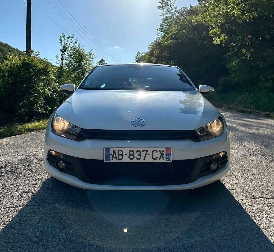 Volkswagen Scirocco 2.0TSI - 200к.с.