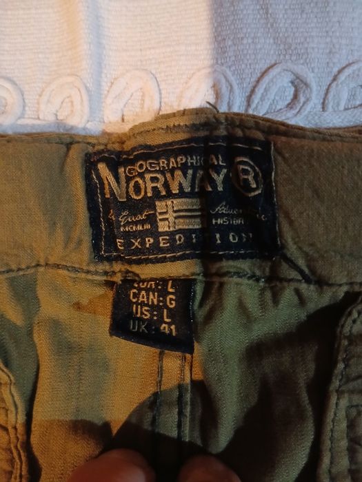 Pantaloni scurți GEOGRAPHICAL NORWAY  noi fără etichetă, mărimea L