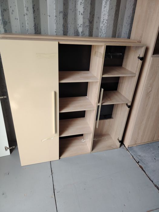 Vând mobila dormitor și sufragerie stare ff buna