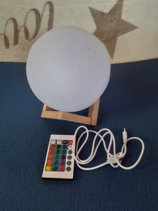 Lampă de veghe "Luna"