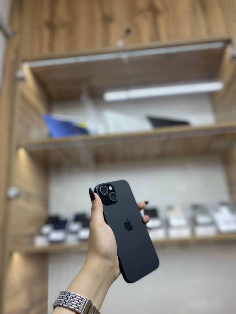 iPhone 15 /128 /89%