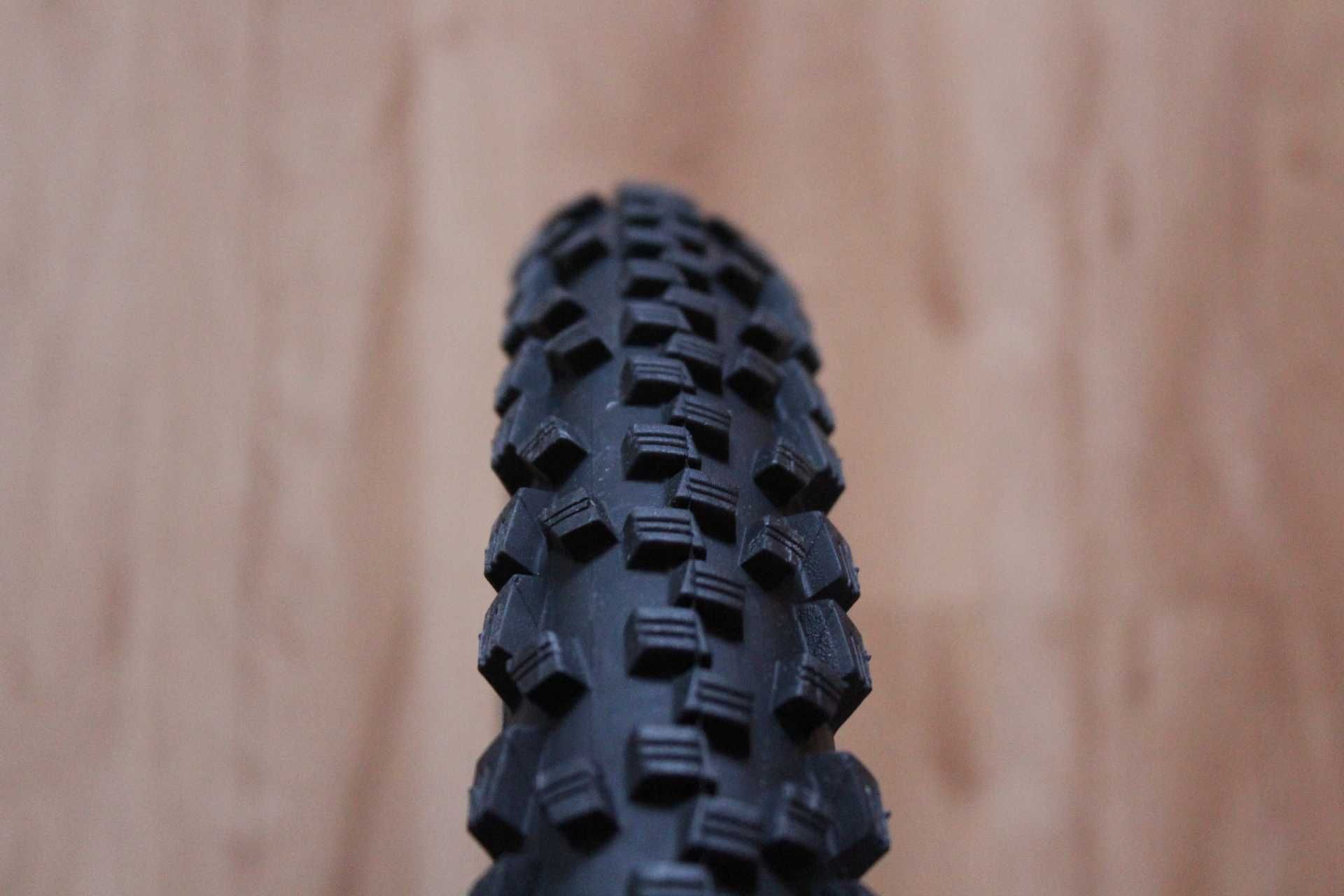 Schwalbe Black Jack Performance 26x2.25" Active Line - sarma