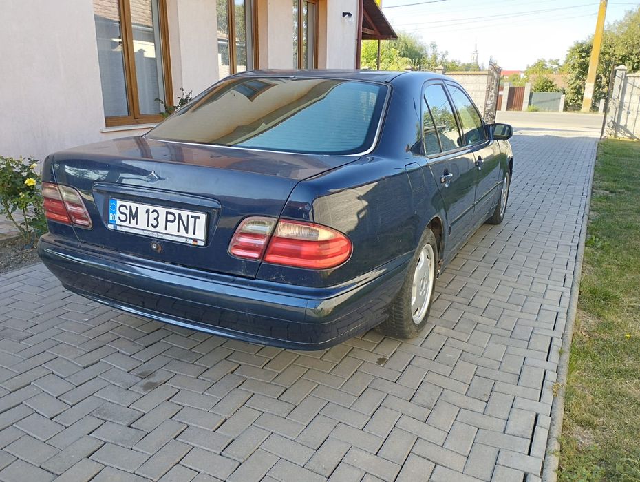Mercedes E Class w210