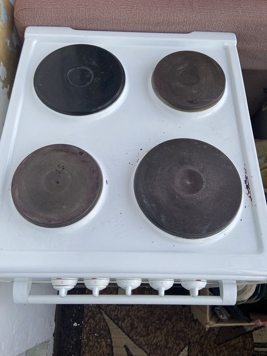 Продаётся электрическая плита Дарина EM331 404.