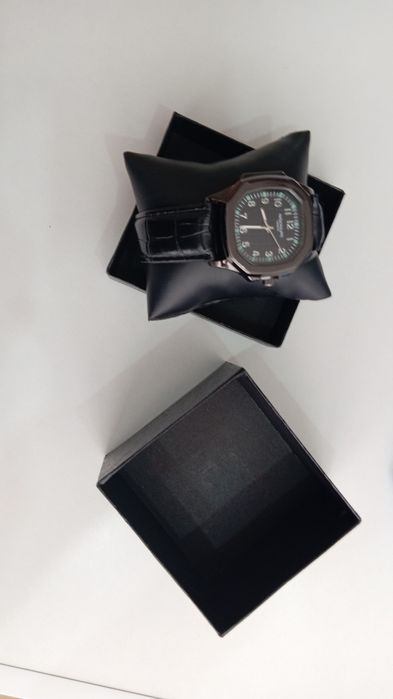 Продам часы Patek philippe,полностью рабочий механический.