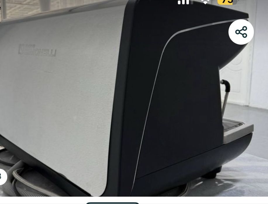 Продаетбся Кофи машина фул комплект