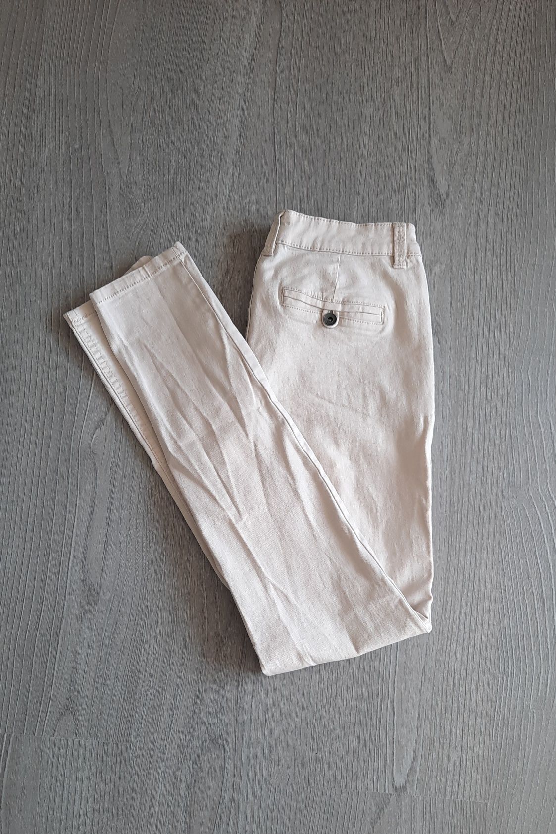 Pantaloni crem marimea M