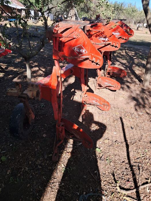 Plug Kuhn reversibil 4 trupite  .