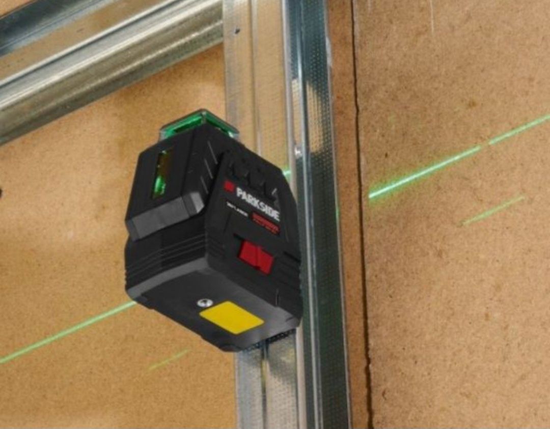 Set acumulator și incarcator 20v