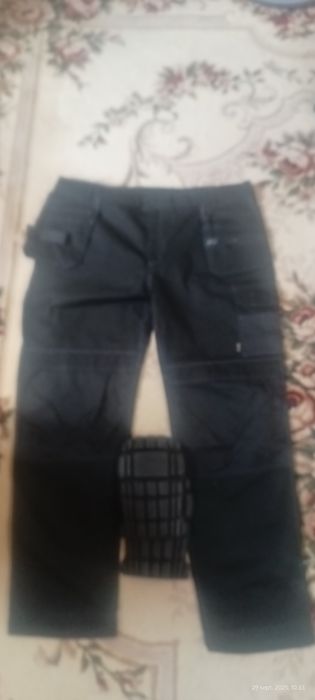 Pantaloni muncă mărimea 64 plus genunchiere