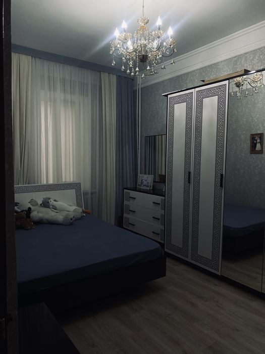 продается спальный гарнитур