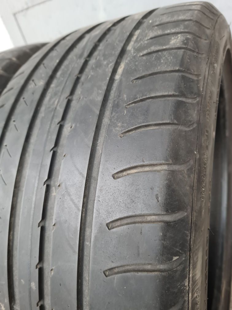 2 бр. летни гуми 255/40/18 GoodYear RSC DOT 4514 4,5 mm