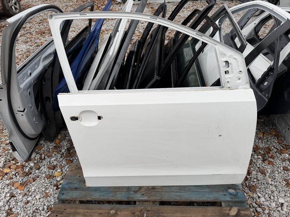 Врата Skoda Octavia