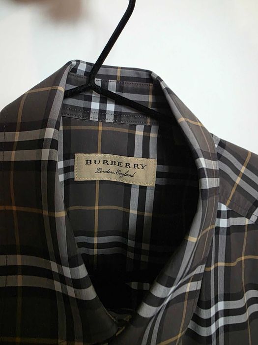риза BURBERRY,нова без етикет,100% памук