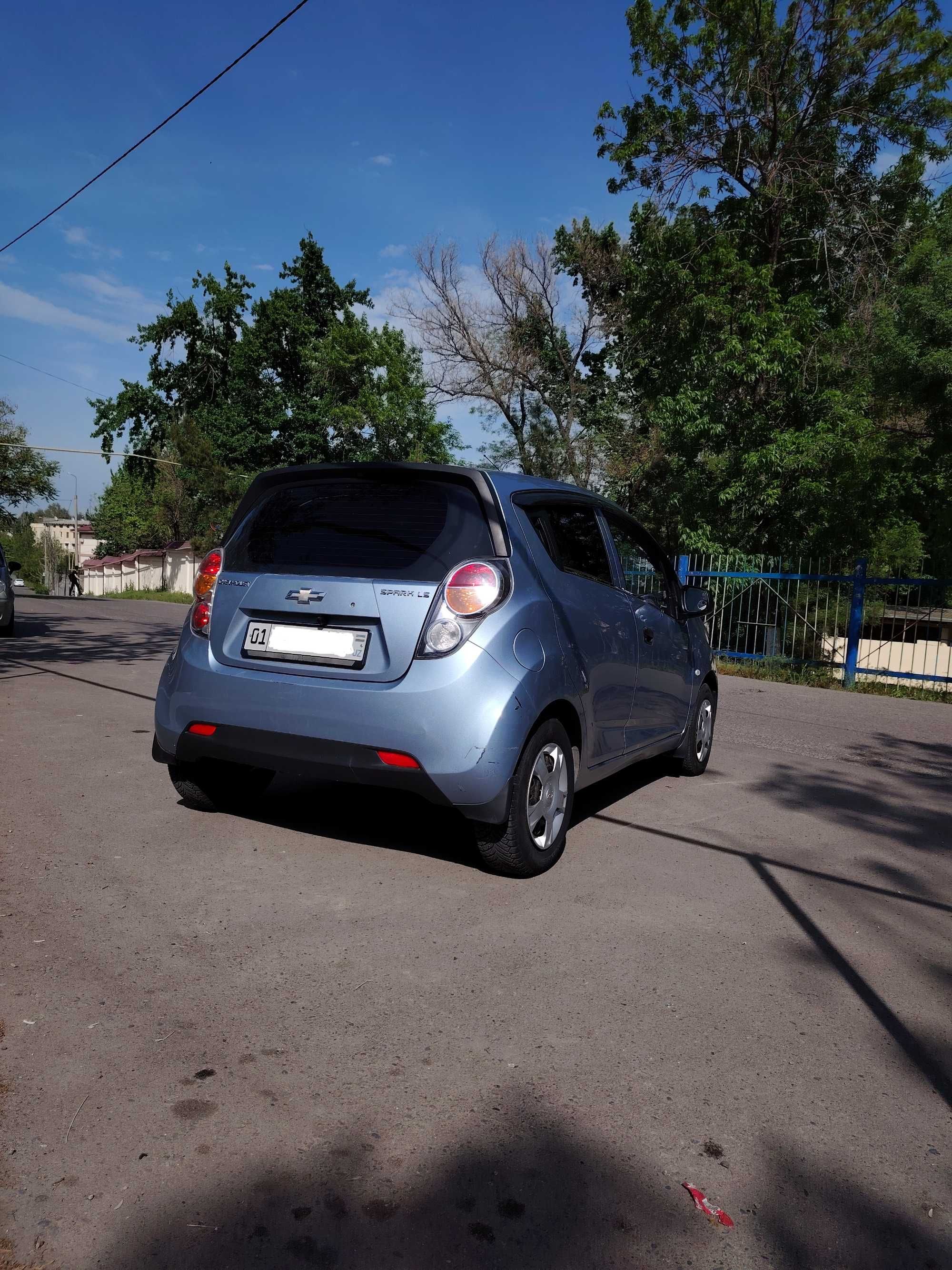 Продам Chevrolet Spark 2012 1L.