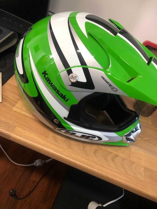 cască moto off-road marca HJC, ediție specială Kawasaki Team Green