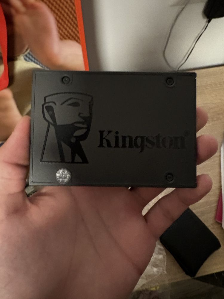 Kingston 240 GB