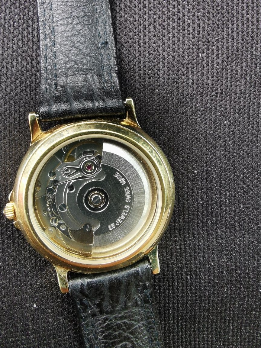 Vînd un frumos ceas de colecție unisex Alfa Romeo, swiss  25 jewels