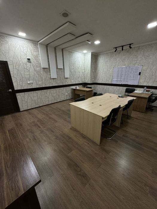 Офисы с мебелью и всеми удобствами на Мирабаде ( Рос.посольство)