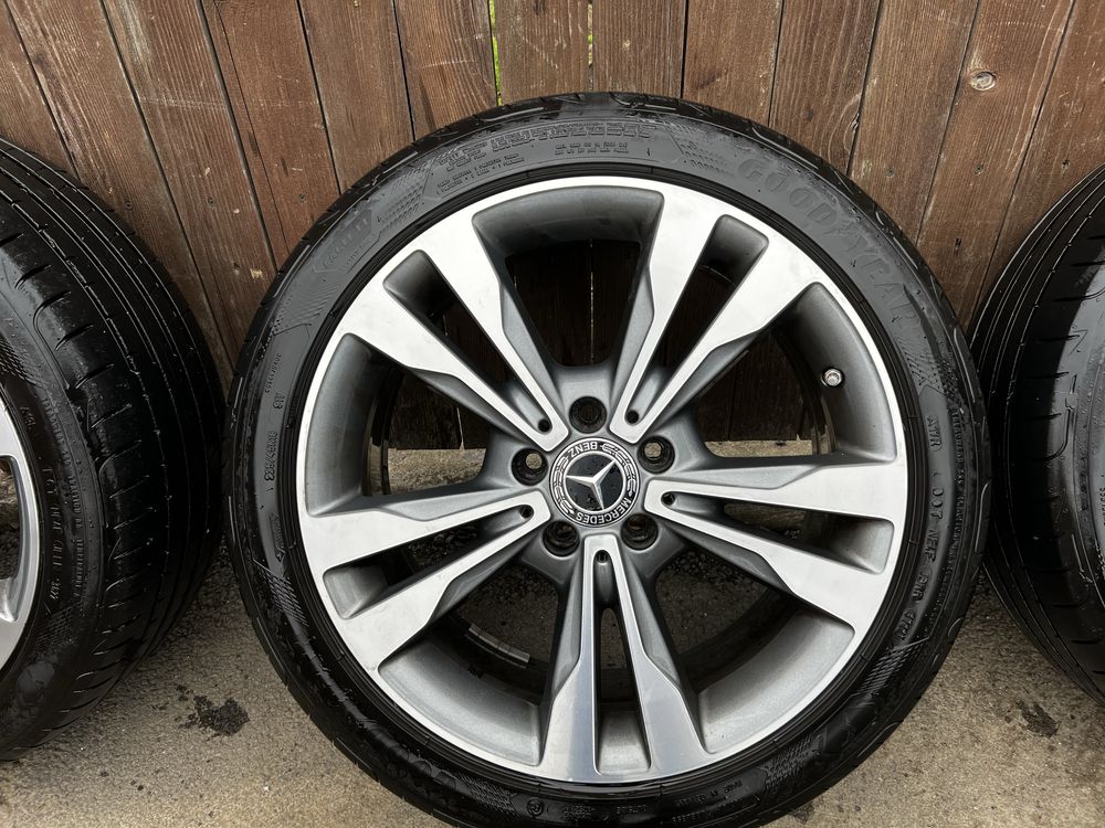 Vand 4 jante R18 Mercedes cu anvelope vara Good Year