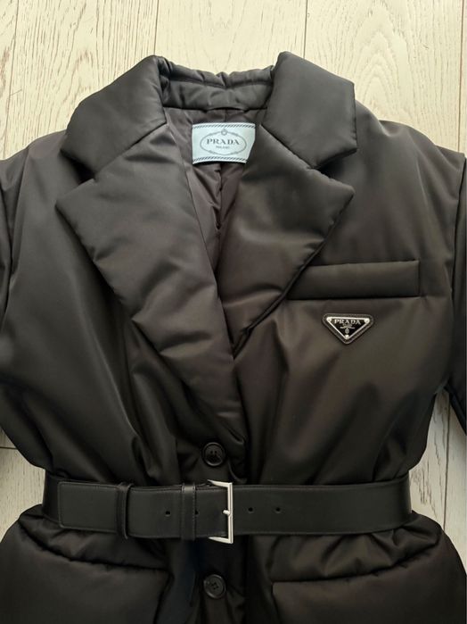 Geaca prada marimea  40 It
