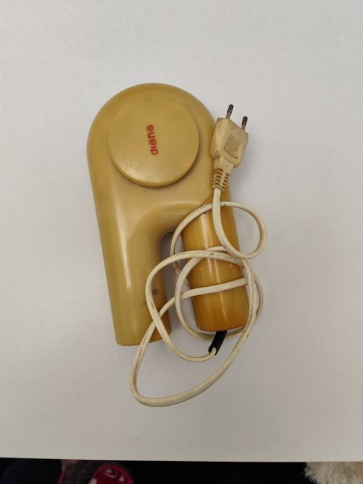 Diana,feon, uscător de păr