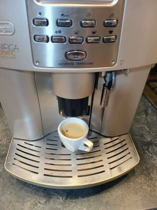 Espresor, aparat de cafea DeLonghi Magnifica Automatic Cappuccino