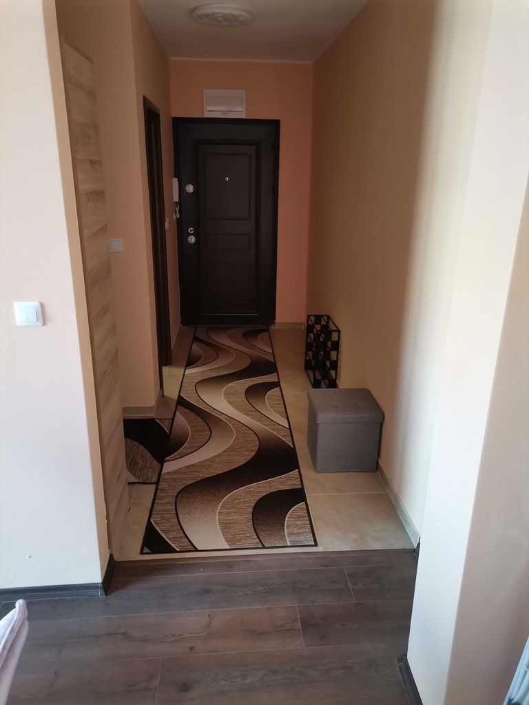 Продава се Тристаен апартамент в София, Люлин 8 - 80 кв.м за 10 €/кв.м - Снимка #2