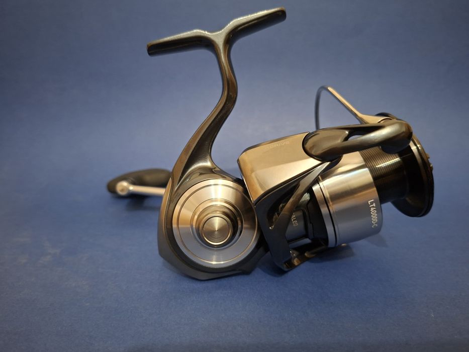 Vând mulineta Daiwa Certate LT 4000D-C  (2024), Noua.