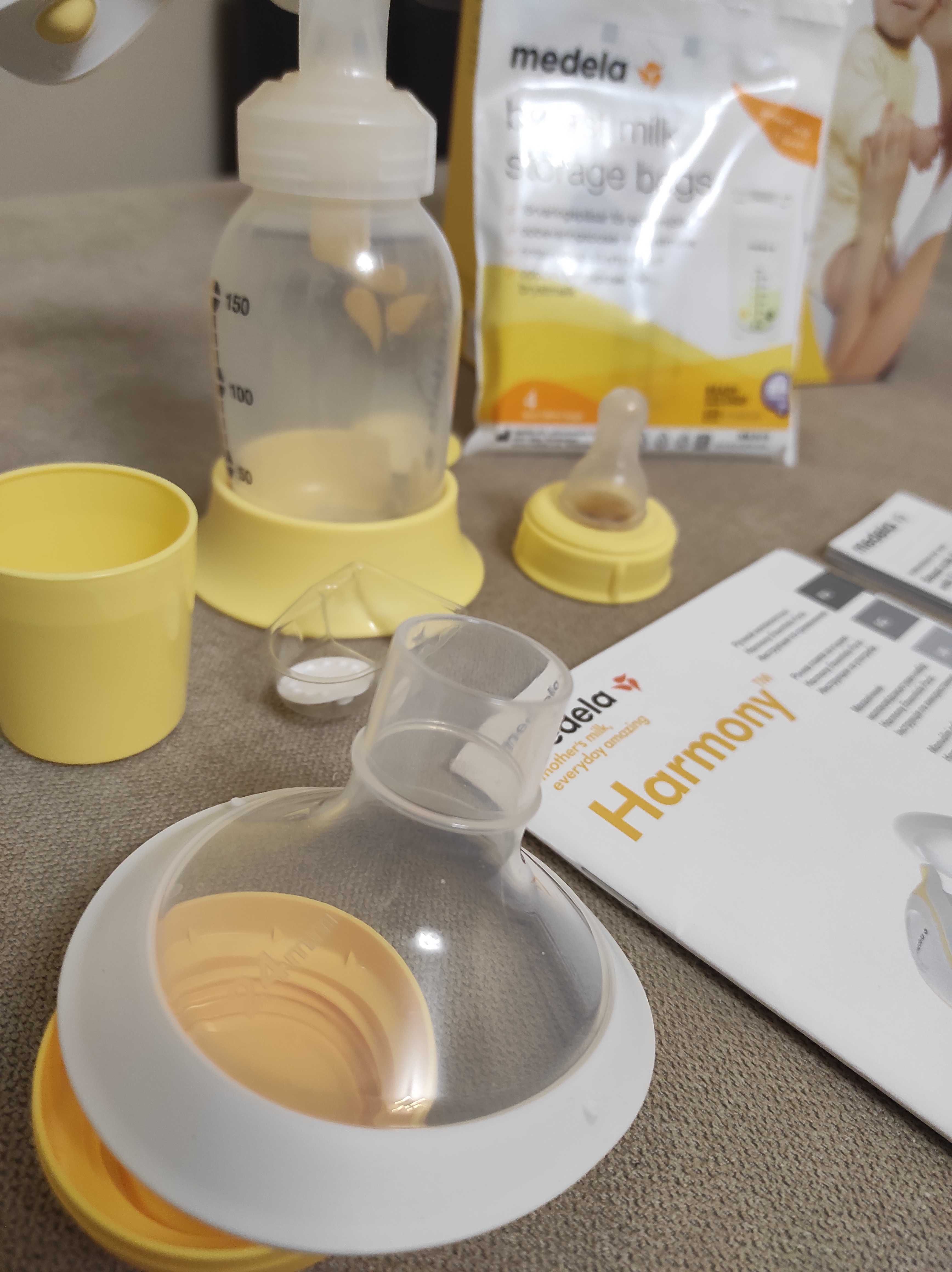 Ръчна помпа за кърма Medela Harmony Flex, Двуфазна 24мм+2 ФунииFlex-27