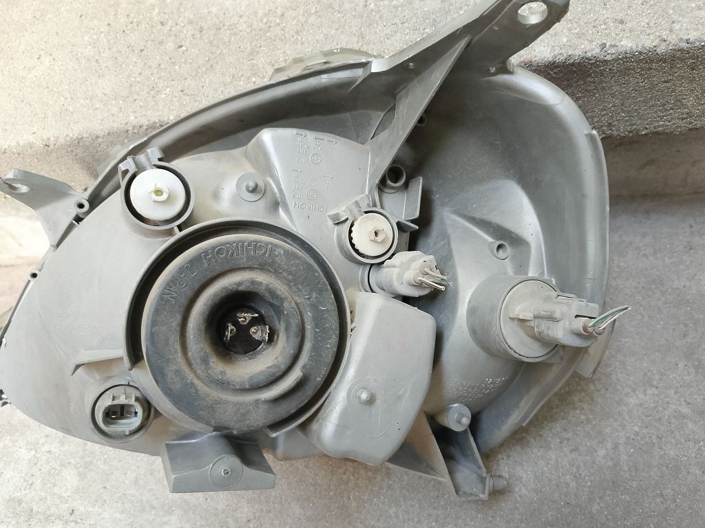 Части за Toyota Yaris 2001