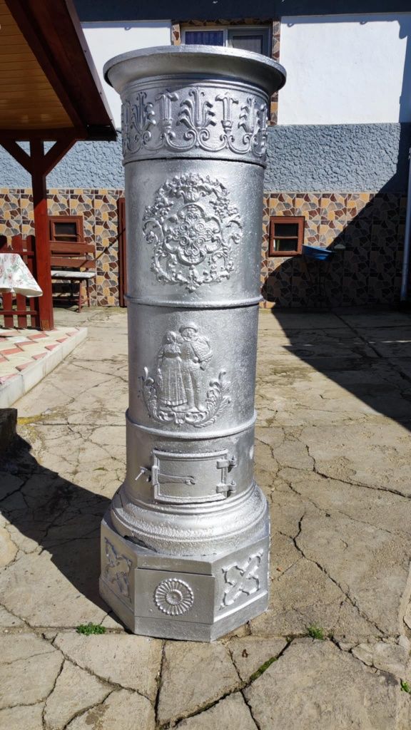 Vând sobă fontă  veche