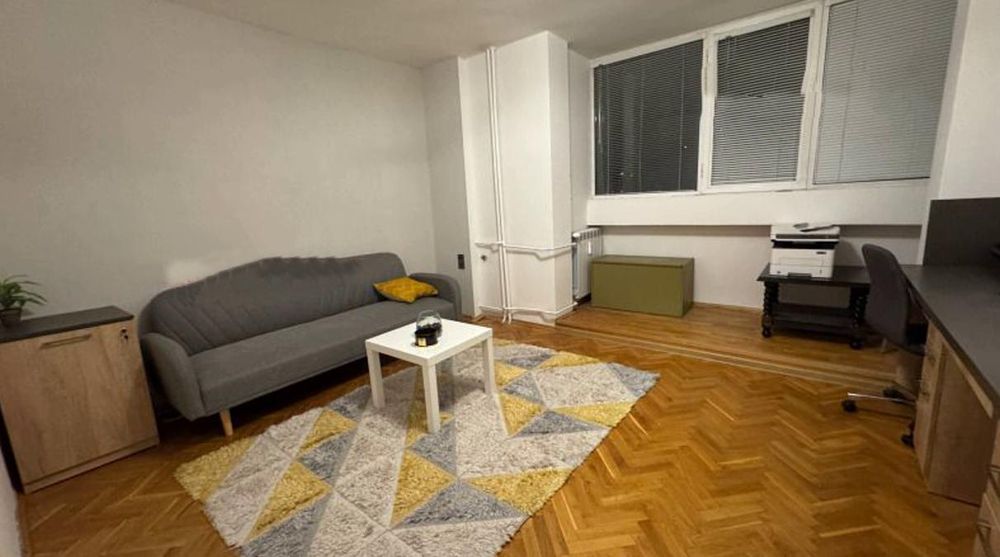 Тристаен апартамент в ж.к. Зона Б-5.