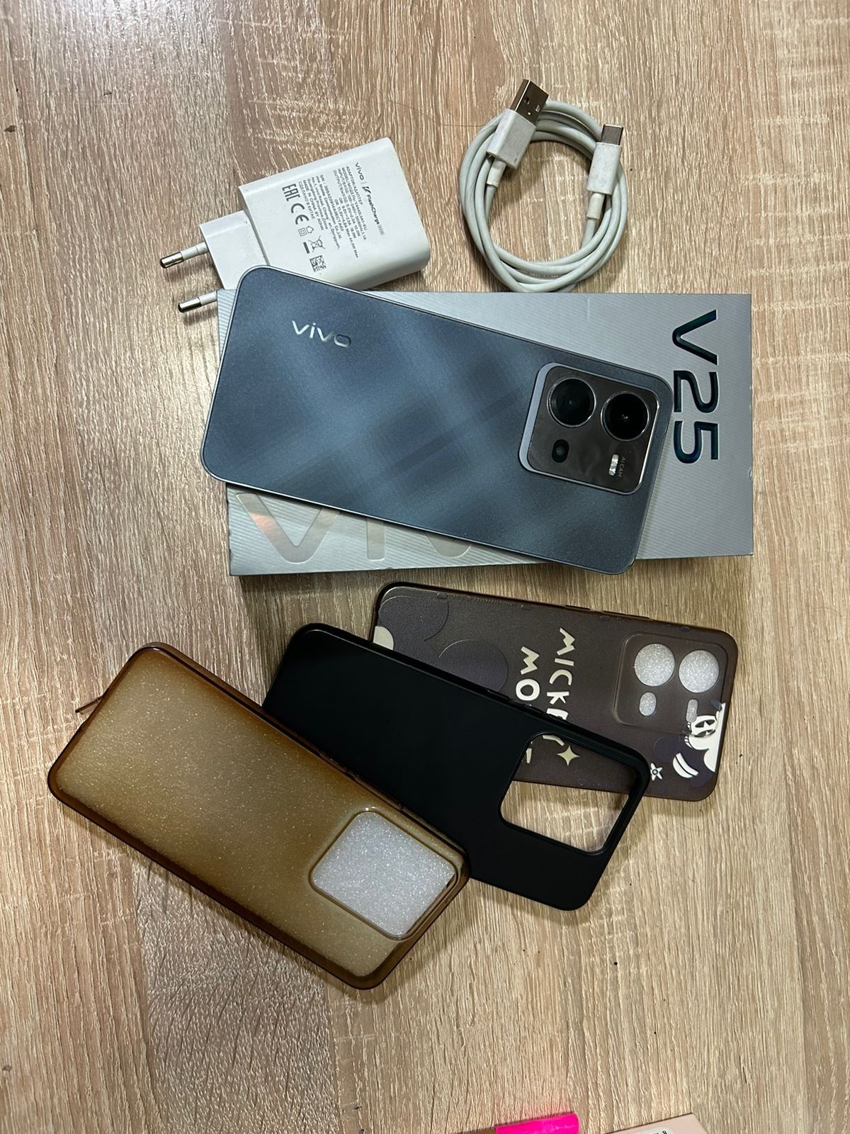 VIVO смартфон. 256 Гб. В хорошем состояние