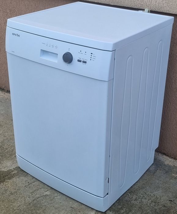 Masina de spalat vase Arctic