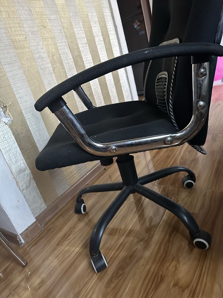 Продам  кресло офисное  или компьютерное