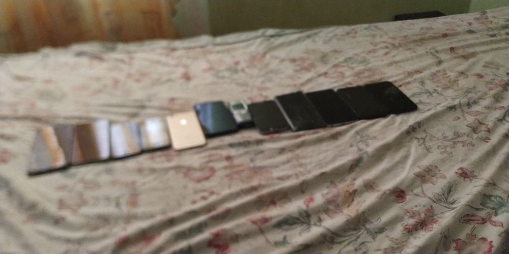 Vând telefoane pentru piese