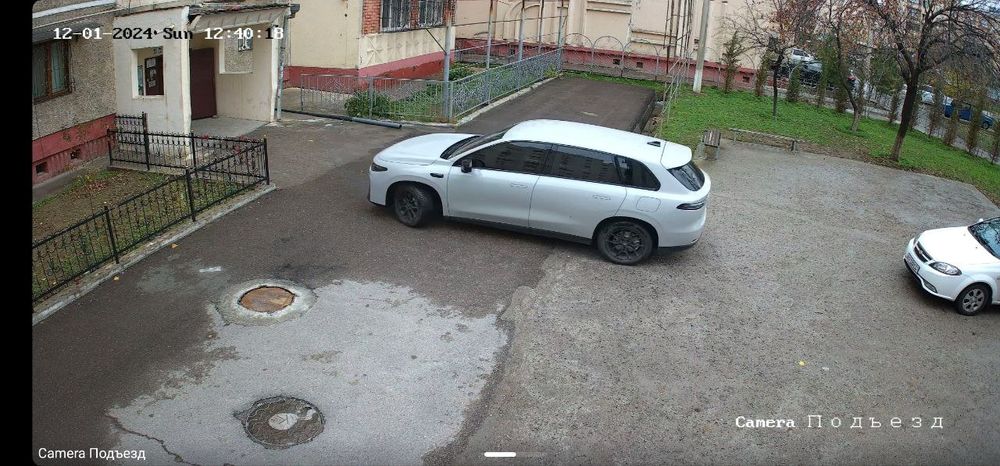 Leapmotor C10 sotiladi. 24000 km yurgan