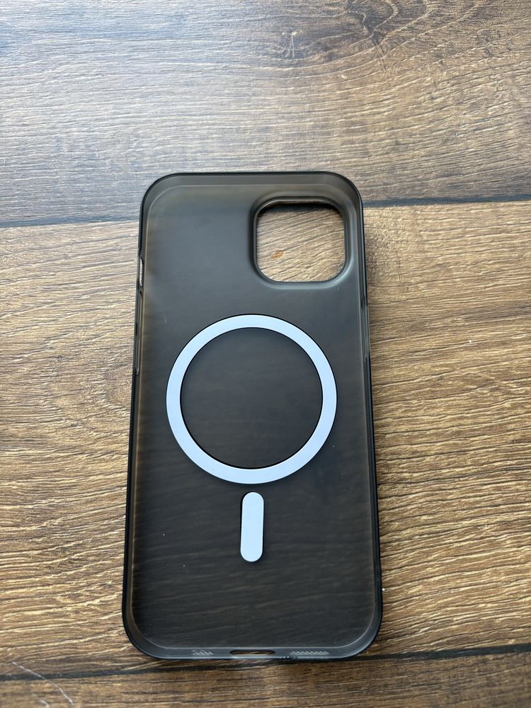 iPhone 15 magsafe кейс