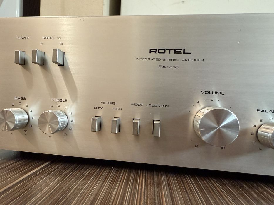 Rotel RA-313 Стерео усилвател