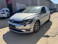 Volkswagen Golf AVARIAT - DSG/ Trapa / Full LED /81.000km