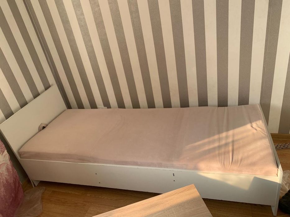 Одноместная кровать бесплатно