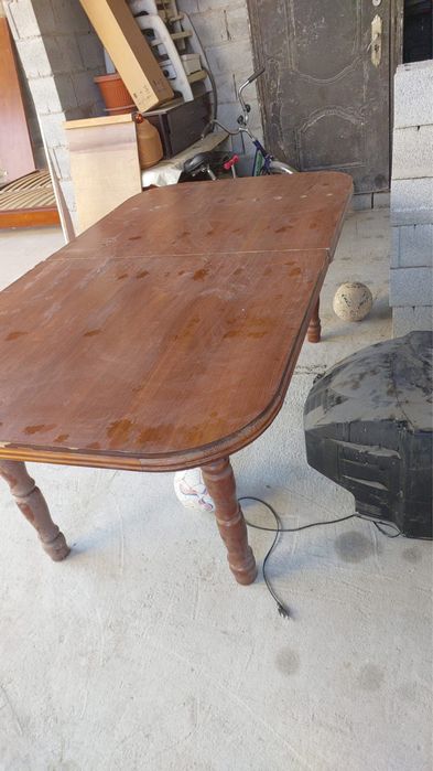 Продам стол в хорошеи состоение