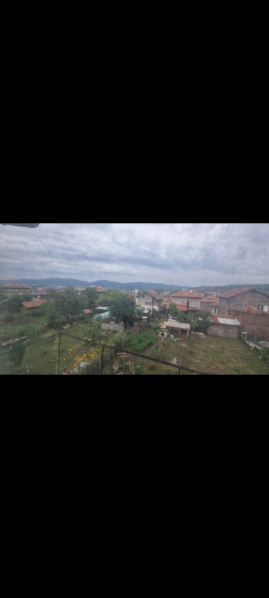 Етаж от къща над болницата