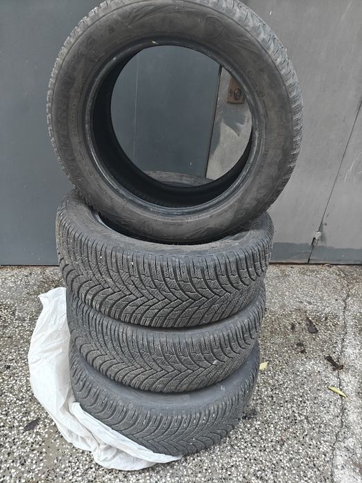 Продавам зимни гуми Firestone Winterhawk 4 215/55/R16
