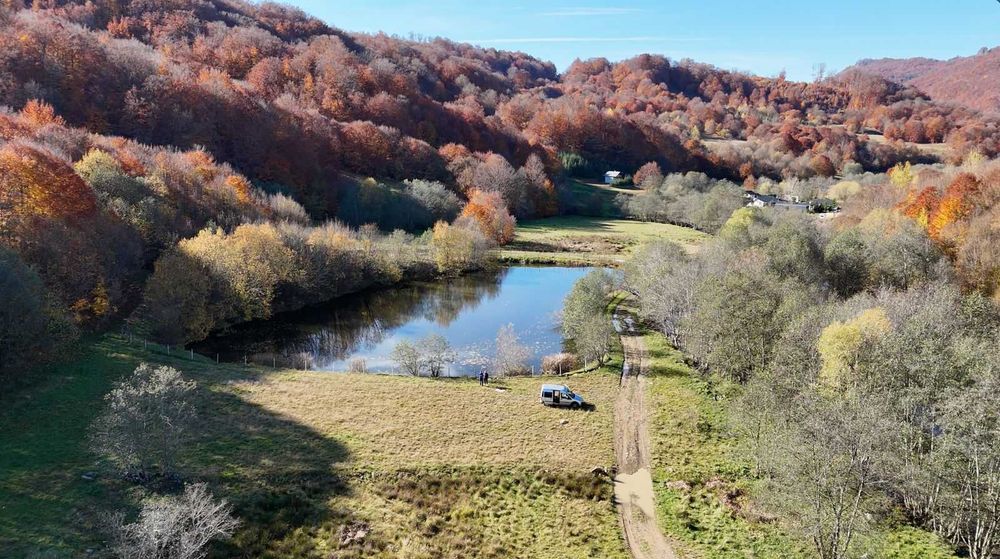 Teren cu lac, în sat Izvoarele Com. Cernești, jud. Maramureș