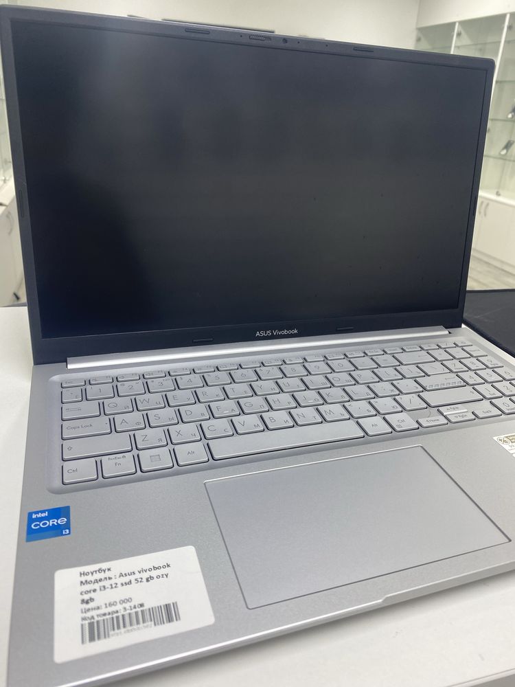 Ноутбук Asus vivobook core i3-12 ssd512 ozy 8