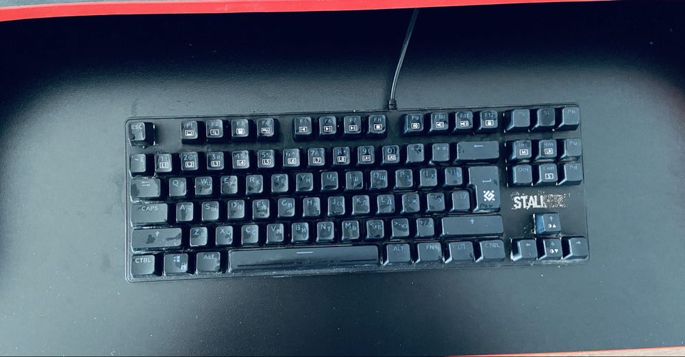 Игровой компьютерный стол