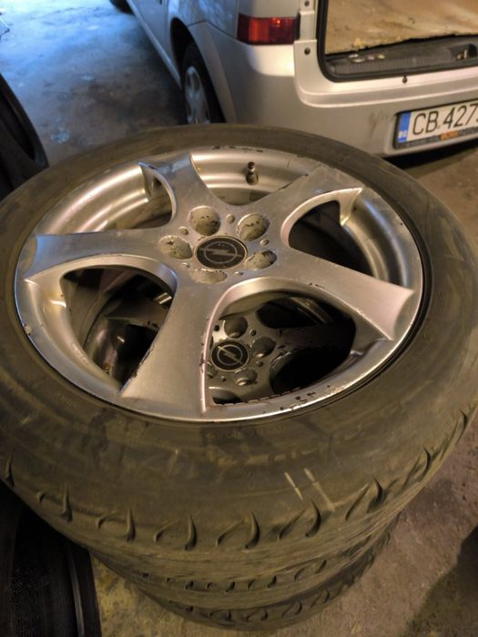 Opel zafira джанти 17-ки с гуми