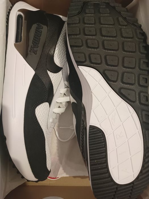 Vând adidași Nike Air Max SYSTM